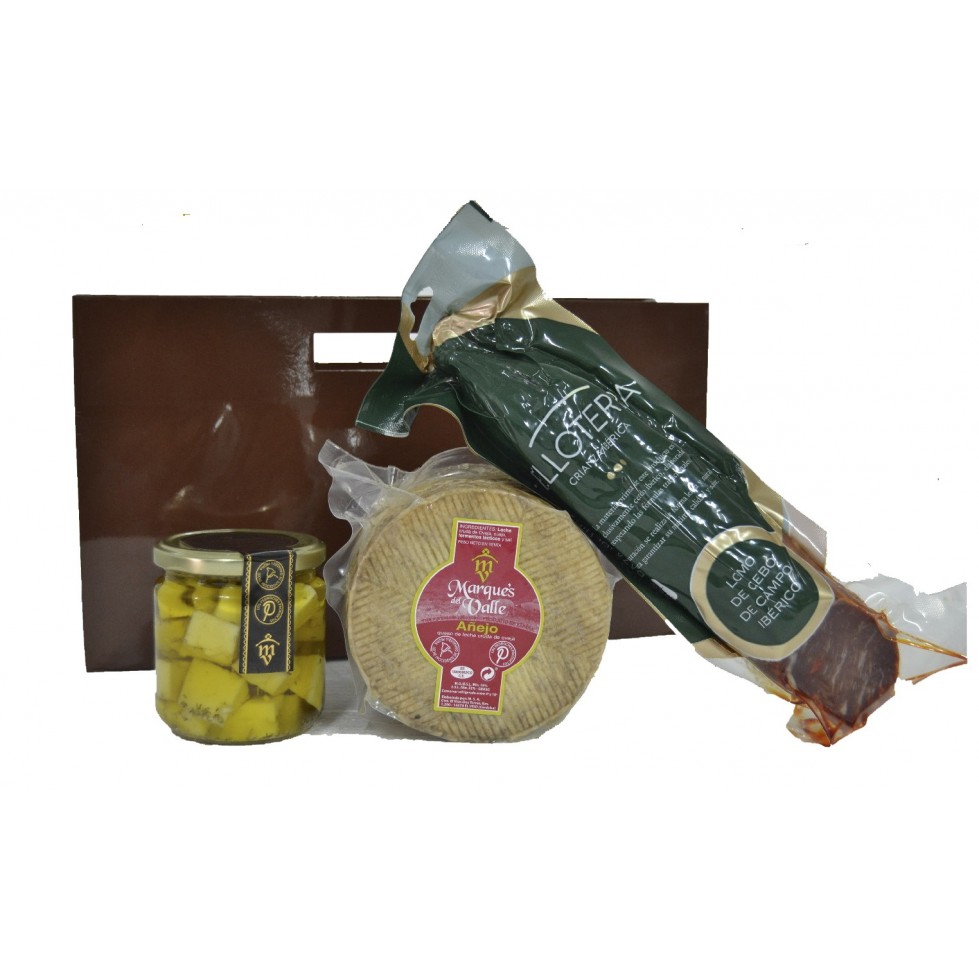 Lote nº 23: Queso Añejo 1kg. + Tarro de Queso Curado de Oveja en Aceite de Oliva + Lomo de Cebo de Campo Ibérico 500gr. Lote nº 23: Queso Añejo 1kg. + Tarro de Queso Curado de Oveja en Aceite de Oliva + Lomo de Cebo de Campo Ibérico 500gr.