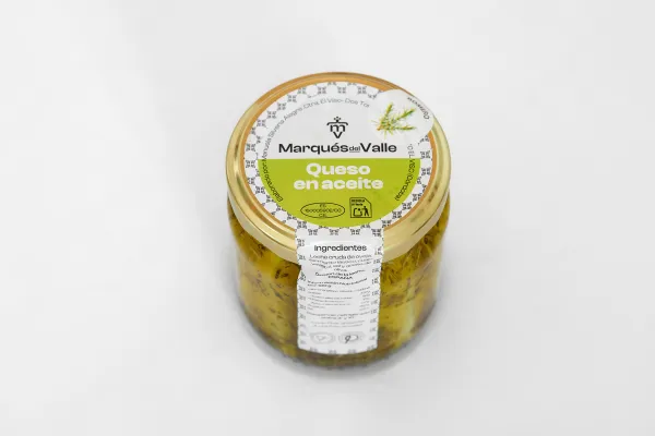 Queso Curado en Aceite envasado con una curación 4 meses de maduración